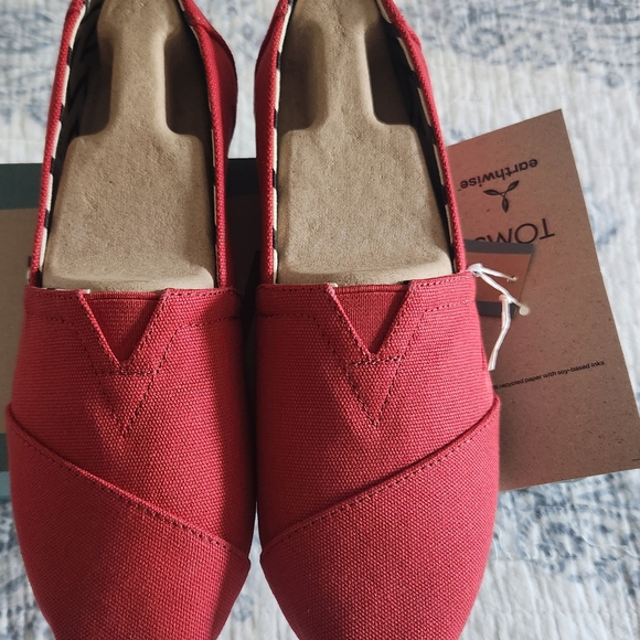 Toms Shoes - Tom's womens Alpargata slip on canvas flats color red size 7.5